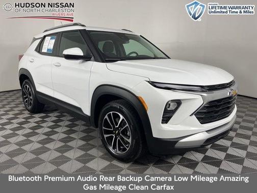 Summit White 2025 Chevrolet Trailblazer LT