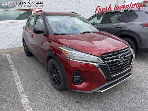 2021 Nissan Kicks SR