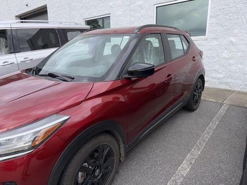 2021 Nissan Kicks SR