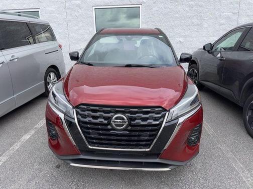 2021 Nissan Kicks SR