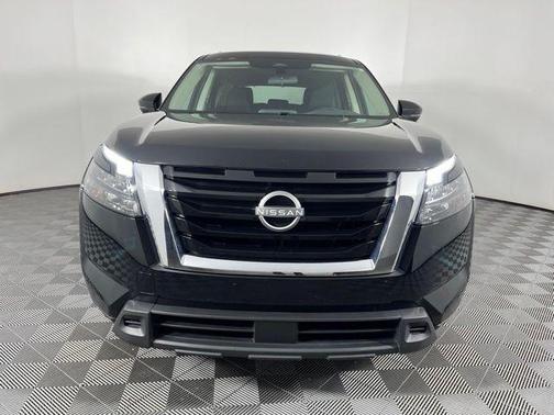 Black 2025 Nissan Pathfinder SV
