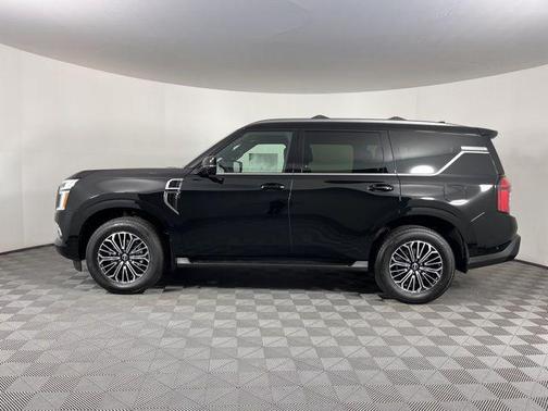 2025 Nissan Armada Platinum