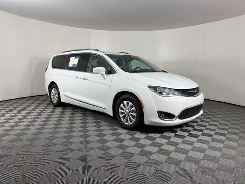 2019 Chrysler Pacifica Touring-L