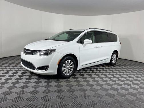 2019 Chrysler Pacifica Touring-L