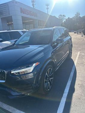 2020 Volvo XC90 T6 Momentum 7 Passenger