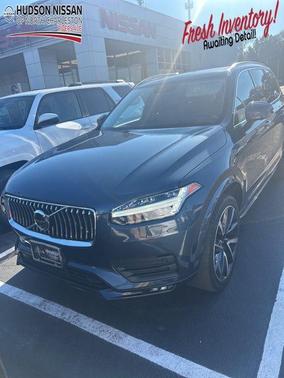 2020 Volvo XC90 T6 Momentum 7 Passenger