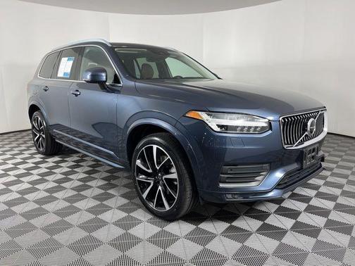 2020 Volvo XC90 T6 Momentum 7 Passenger