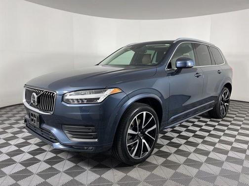2020 Volvo XC90 T6 Momentum 7 Passenger