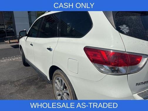 2016 Nissan Pathfinder SL