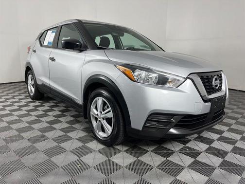 2020 Nissan Kicks S