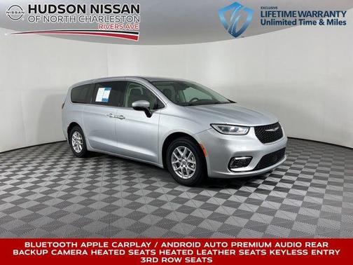 2023 Chrysler Pacifica Touring-L