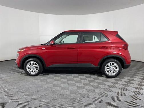 2022 Hyundai VENUE SE