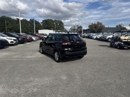 2021 Nissan Kicks S