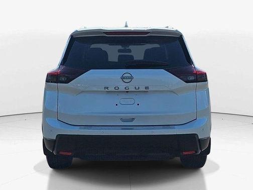 Everest White P 2025 Nissan Rogue SV