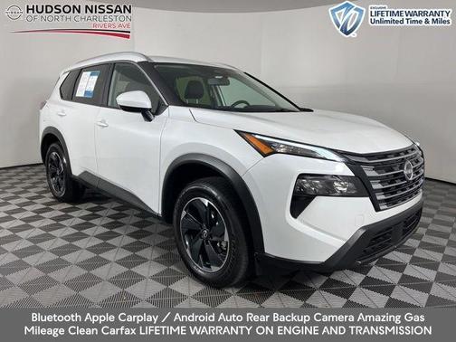 Everest White P 2025 Nissan Rogue SV