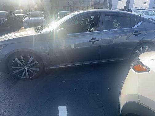 2020 Nissan Altima 2.5 SR