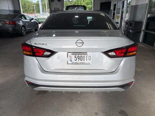 Brilliant Silver Metallic 2024 Nissan Altima 2.5 S