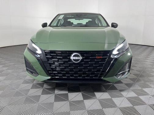2t Grn Blk Roof 2026 Nissan Altima 2.5 SR