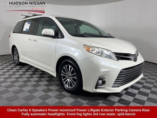 2019 Toyota Sienna XLE