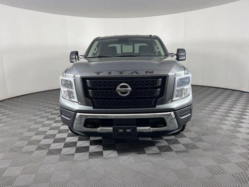 2020 Nissan Titan SV