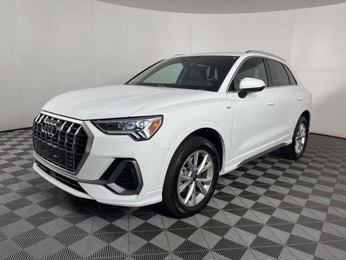 Arkona White 2025 Audi Q3 45 S line Premium