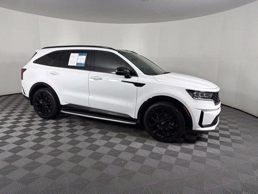 Glacial White Pearl 2023 Kia Sorento SX
