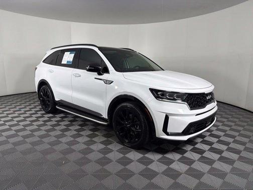 Glacial White Pearl 2023 Kia Sorento SX