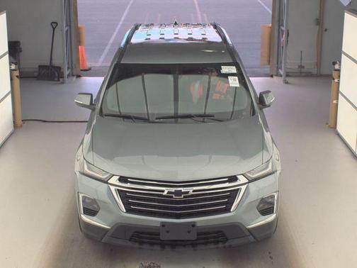 Sterling Gray Metallic 2023 Chevrolet Traverse LT Cloth