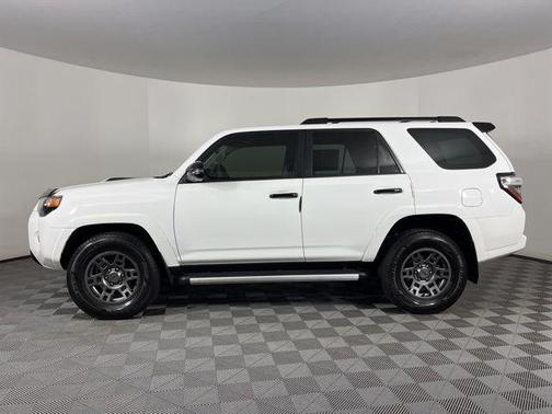 2020 Toyota 4Runner Venture