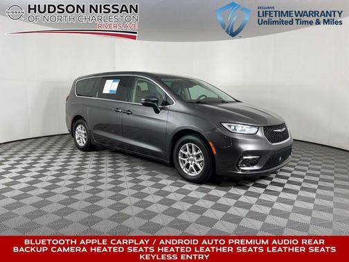 2023 Chrysler Pacifica Touring-L