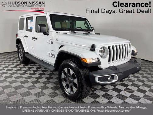Bright White Clearcoat 2022 Jeep Wrangler Unlimited Sahara