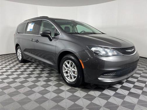 2021 Chrysler Voyager LXI