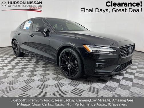 Onyx Black Metallic 2024 Volvo S60 B5 Plus Black Edition