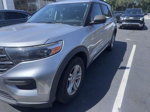 Silver Metallic 2020 Ford Explorer XLT