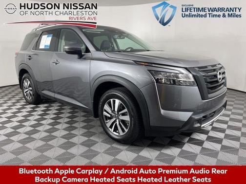 2023 Nissan Pathfinder SL
