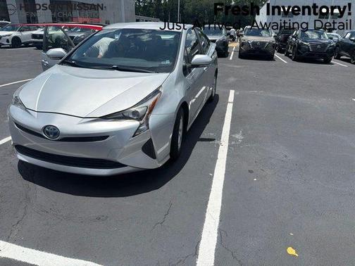 Classic Silver Metallic 2017 Toyota Prius Two