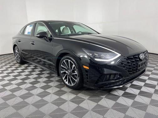 2022 Hyundai SONATA Limited