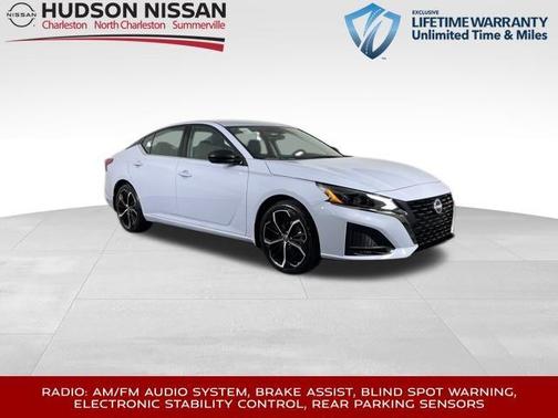 2025 Nissan Altima SR