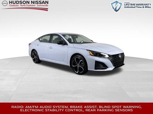 2025 Nissan Altima SR