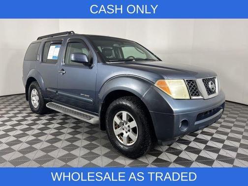 2005 Nissan Pathfinder SE