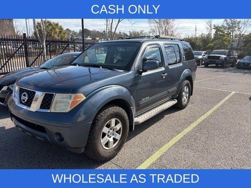 2005 Nissan Pathfinder SE