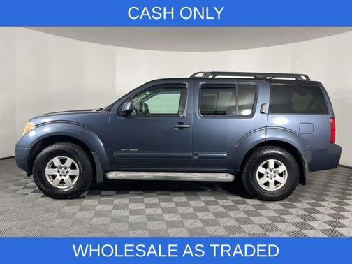 2005 Nissan Pathfinder SE