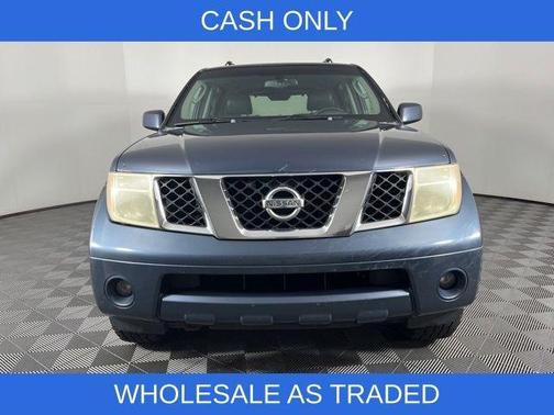 2005 Nissan Pathfinder SE