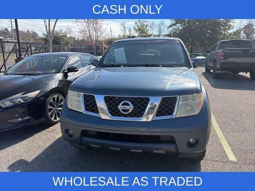 2005 Nissan Pathfinder SE