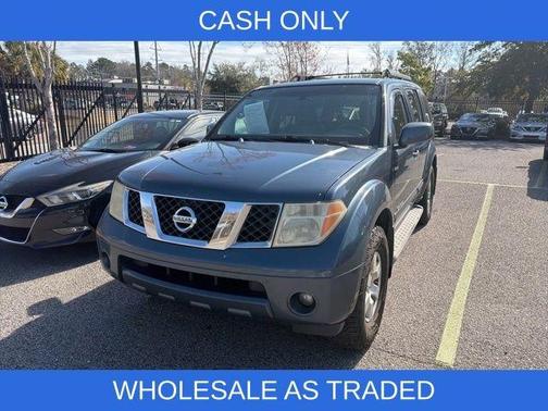 2005 Nissan Pathfinder SE