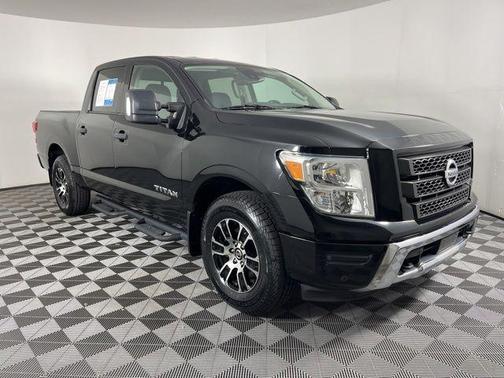 Black 2022 Nissan Titan SV