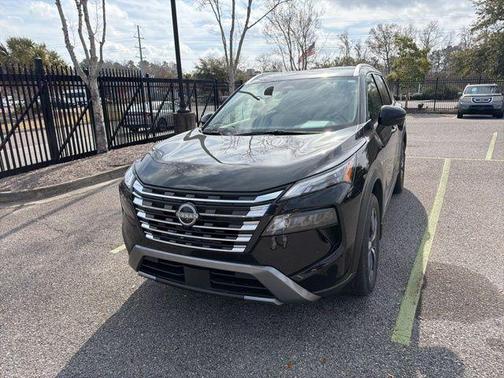 2025 Nissan Rogue SL