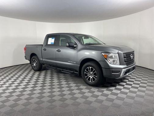 2024 Nissan Titan SV