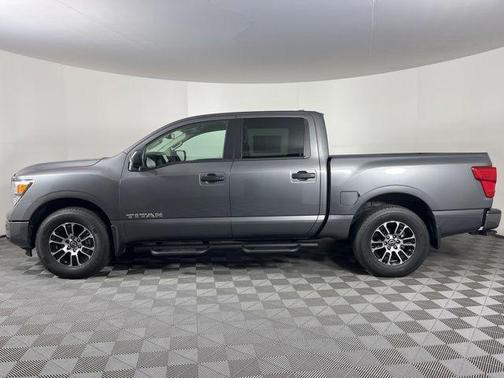 2024 Nissan Titan SV