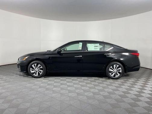 2025 Nissan Altima S